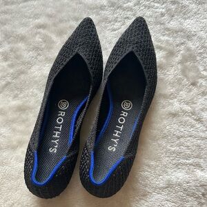Rothy's Black Pointed Knit Flats with Blue Trim